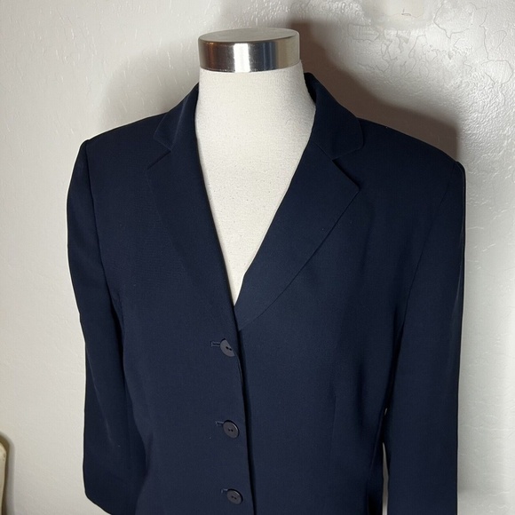 Collections for Le Suit Women's Navy 3 Button Career Blazer Size 14 P - Picture 2 of 6